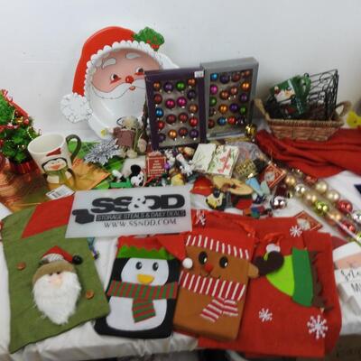 Holiday Christmas Decor: 4 Mugs, Baskets, Ornaments, Stockings, Big Santa Bowl