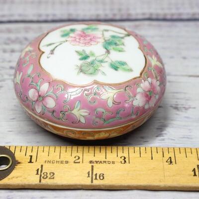 Antique Chinese Flower Powder Trinket Box