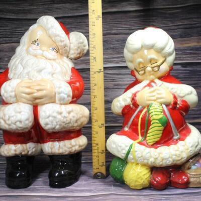 Pair of Vintage Atlantic Mold Hand Painted Ceramic Santa Claus & Mrs. Claus Christmas Decor
