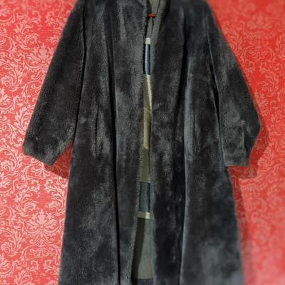 Super Cozy Borgana Winter Coat, Large, Great Condition