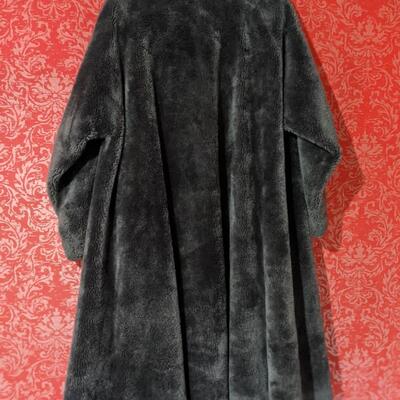 Super Cozy Borgana Winter Coat, Large, Great Condition