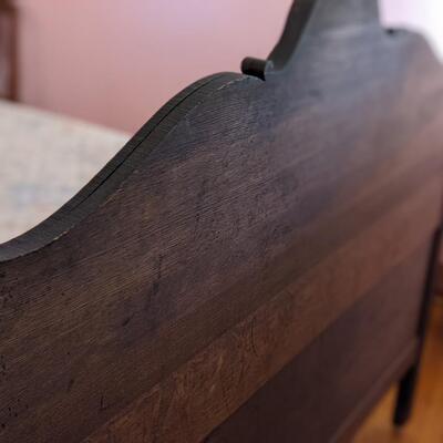Beautiful Solid Oak Full Bed