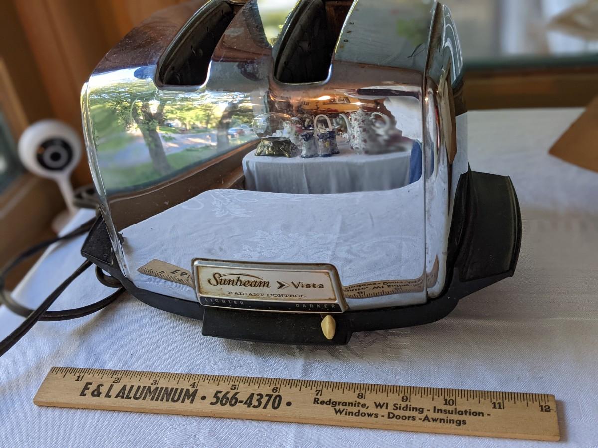Functioning Vintage Sunbeam Toaster