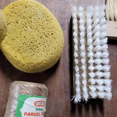 Lot 225: Sponges, Brushes, Twine, String and Tools for Hanging Wallpaper