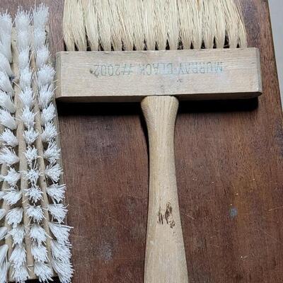 Lot 225: Sponges, Brushes, Twine, String and Tools for Hanging Wallpaper