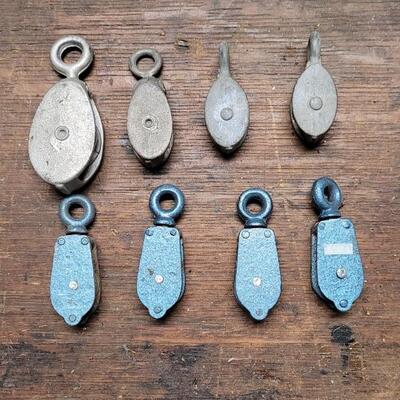 Lot 236: Pulleys Silver & Blue Lot