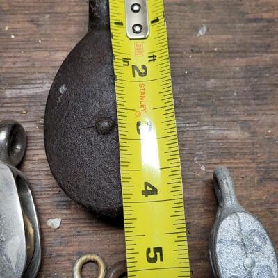 Lot 237: Pulleys Silver & Black