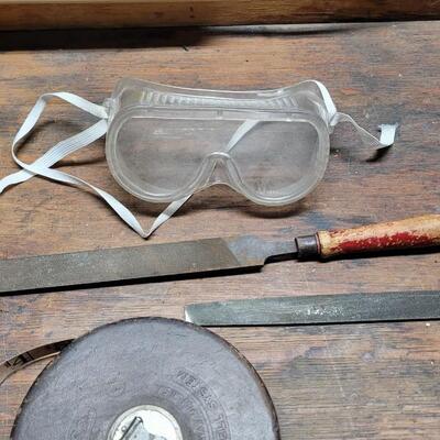 Lot 241: Tool Bench Tool Lot including a Black & Decker Pivot Driver