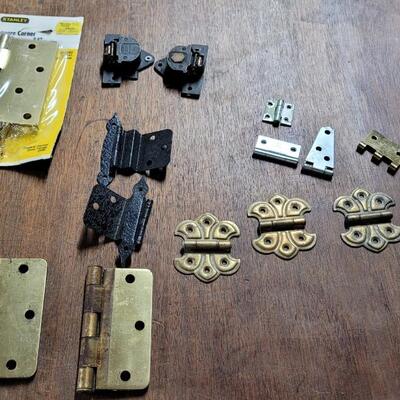 Lot 249: Hinges Lot