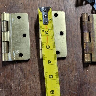 Lot 249: Hinges Lot