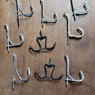 Lot 253: Vintage Metal Black & White Hooks Lot