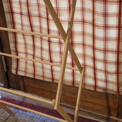 Lot 301: Vintage Hanging Rack