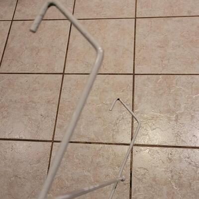 Lot 303: Vintage White Metal Over the Door Hanging Rack