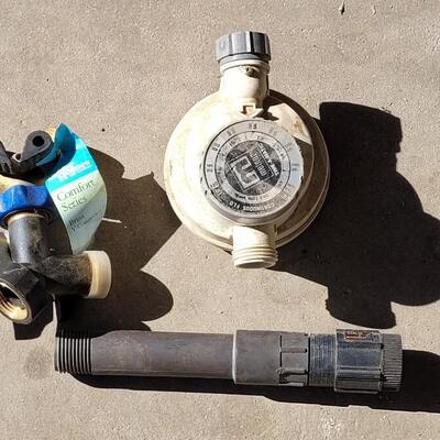 Lot 305: Water Timer and New Brass Y Connector