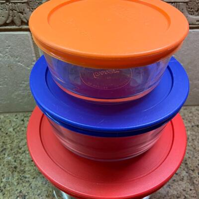 Pyrex glass storage containers