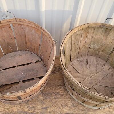Lot 319: (2) Vintage Farmhouse Fruit Baskets #1