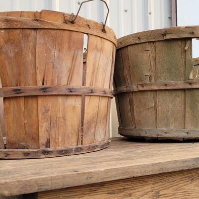 Lot 319: (2) Vintage Farmhouse Fruit Baskets #1