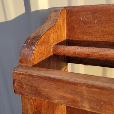 Lot 320: Vintage Wood 3-Tier Display Bookshelf