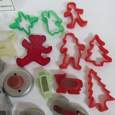 Large Lot Vintage Cookie Cutters, Aluminum, Plastic