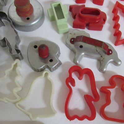 Large Lot Vintage Cookie Cutters, Aluminum, Plastic