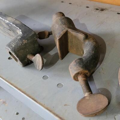 Lot 326: Assorted Antique Clamp Tools