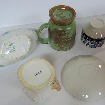 Misc Lot: Churchill England Blue Willow C/S, Frankoma Little White House Mug, Johnson Bros Eng Gravy