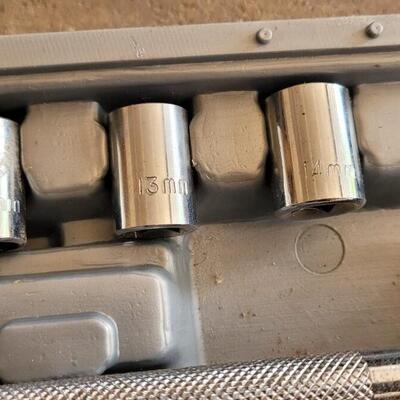 Lot 347: Sockets & Wrenches Tool Lot