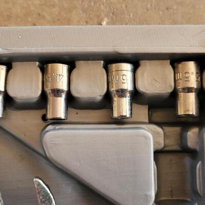 Lot 347: Sockets & Wrenches Tool Lot