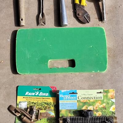 Lot 350: Gardening Lot - Hand Tools, Kneeling Pad, Rain Bird Metal Sprinkler and 5 Way Faucet Connection