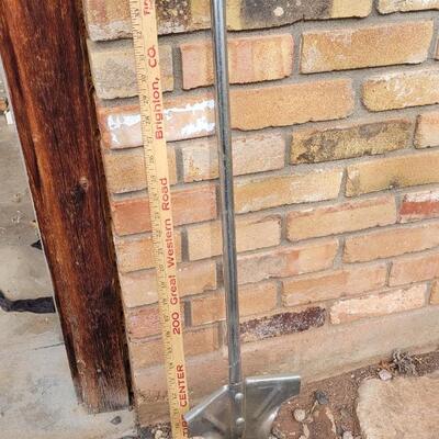 Lot 351: Garden Hole Digger