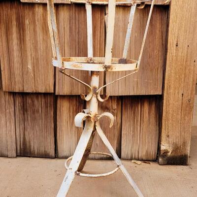 Lot 363: Vintage White Metal Curved Feet Plant Stand