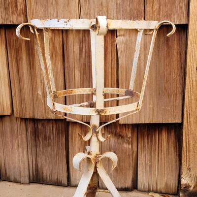 Lot 363: Vintage White Metal Curved Feet Plant Stand