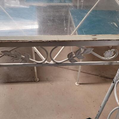 Lot 367: Vintage Thick Glass Top Metal Table and (4) Chairs