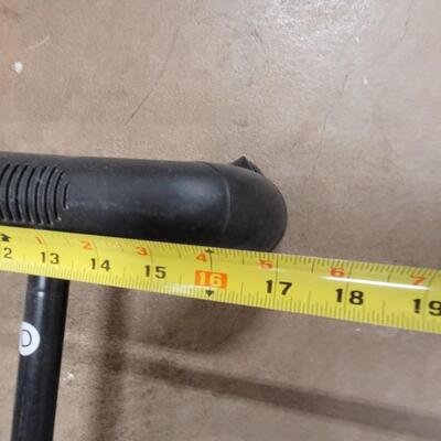 Lot 369: Rolling Hanging Garment Rack