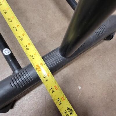 Lot 369: Rolling Hanging Garment Rack