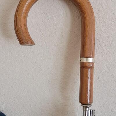 Lot 372: (2) Vintage Umbrellas, a Brooch and Vintage Green Vail