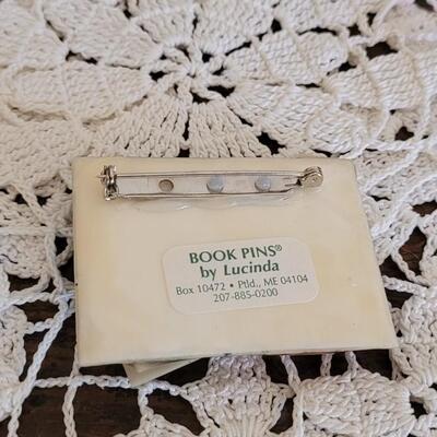 Lot 372: (2) Vintage Umbrellas, a Brooch and Vintage Green Vail