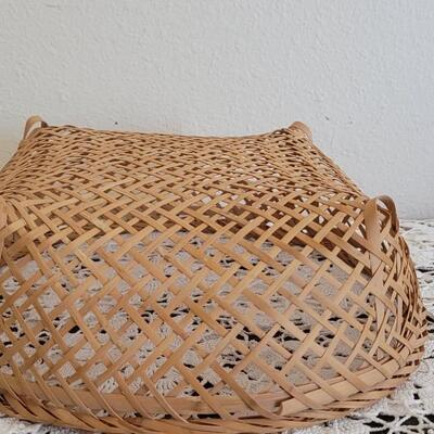 Lot 376: Basket Lot