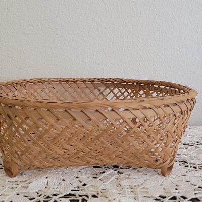 Lot 376: Basket Lot