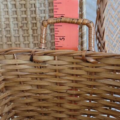 Lot 376: Basket Lot