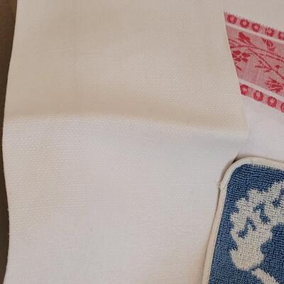 Lot 378: Vintage New Hot Pads, Tablecloth (had some color bleeding), Placemats and Basket