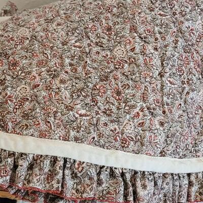 Lot 378: Vintage New Hot Pads, Tablecloth (had some color bleeding), Placemats and Basket