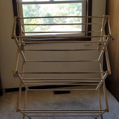 Lot 379: Wood Folding Rack- uses rubber bands to clamp