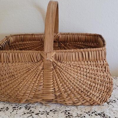 Lot 382: Vintage Wood Handle Woven Gathering Basket