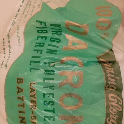 Lot 385: Quilt Batting and Pillow Fluff