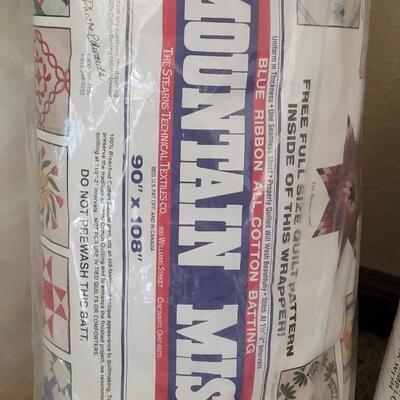 Lot 385: Quilt Batting and Pillow Fluff