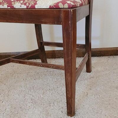 Lot 386: Antique Chair