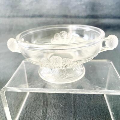 AA     ANTIQUE CLEAR PATTERN GLASS SMALL FOOTED SAUCE DISHES