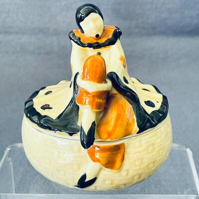 AA    PIERROT STYLE CLOWN CERAMIC FIGUERAL POWDER DISH MADE IN JAPAN
