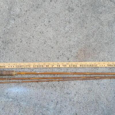 Lot 402: Vintage SOUTH BEND Fishing Rod 3-Piece